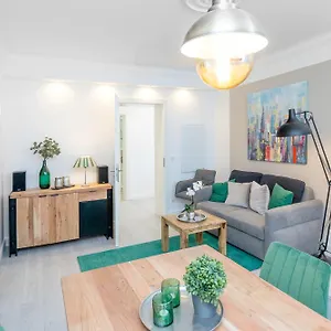 The Lachmann Vh, 2br One Living Up To 6 People Germany