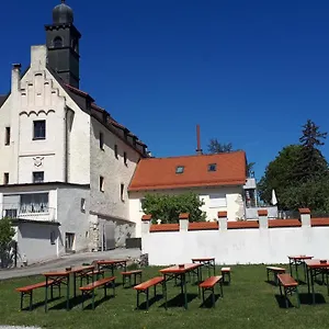 Apartment Schloss Weichs Zu Mit 1-2schlafzimmer Parkplatz Internet 60qm Zentrum, Regensburg